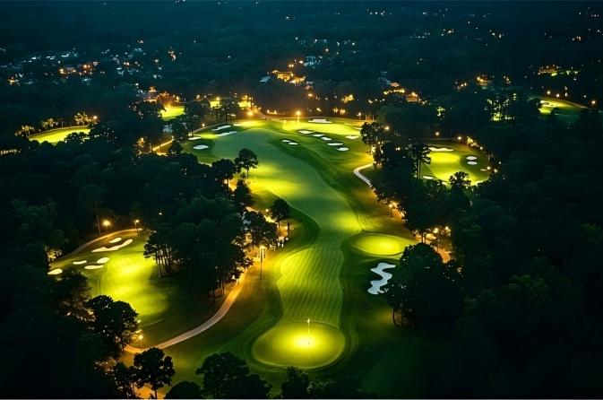 Méthodes d'éclairage des terrains de golf et normes d'éclairement professionnelles | Guide HRLUX